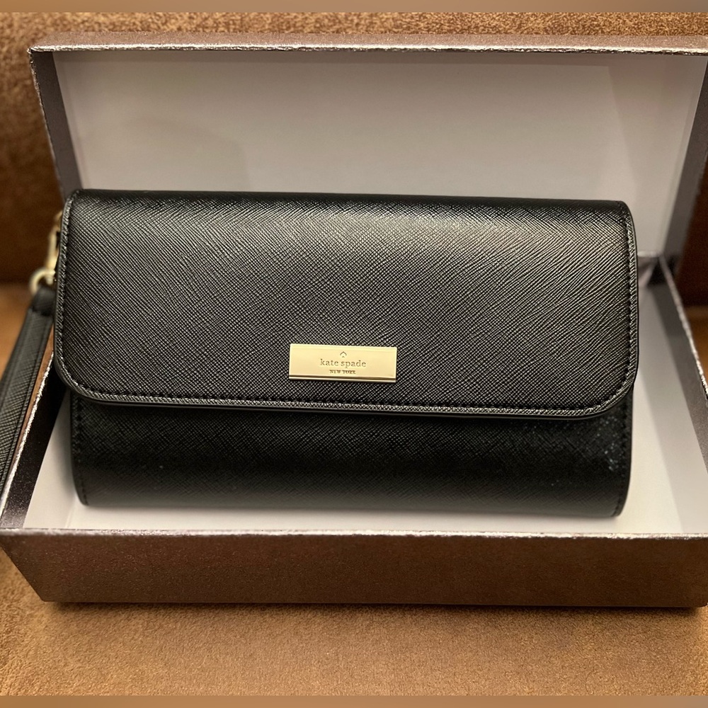 Black Kate Spade Wristlet